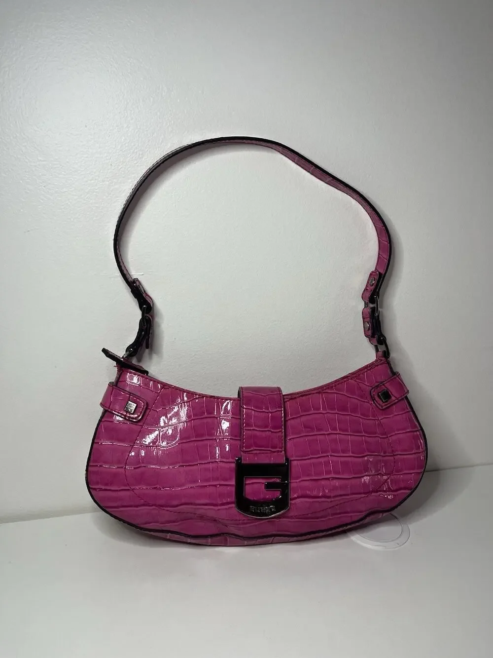 🎀Vintage GUESS Y2K Hot Pink Purse Crocodile Shoulder Mini Bag Buckle Baguette
